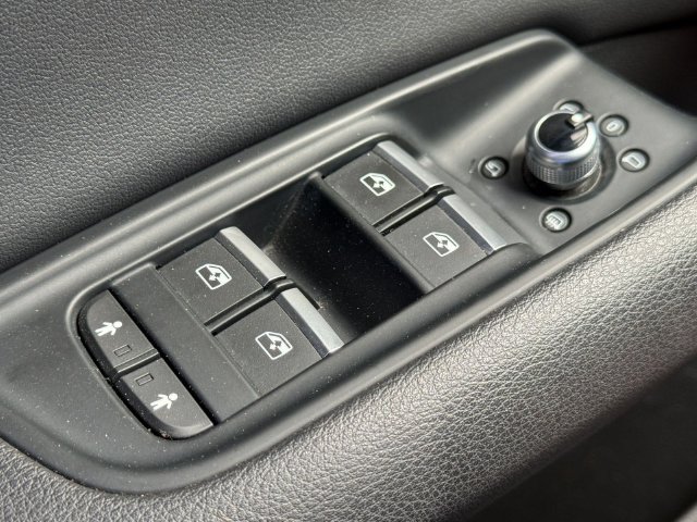 Used 2020 Audi Q7 3.0T Prestige w/ Prestige Package AWD/4WD image 25