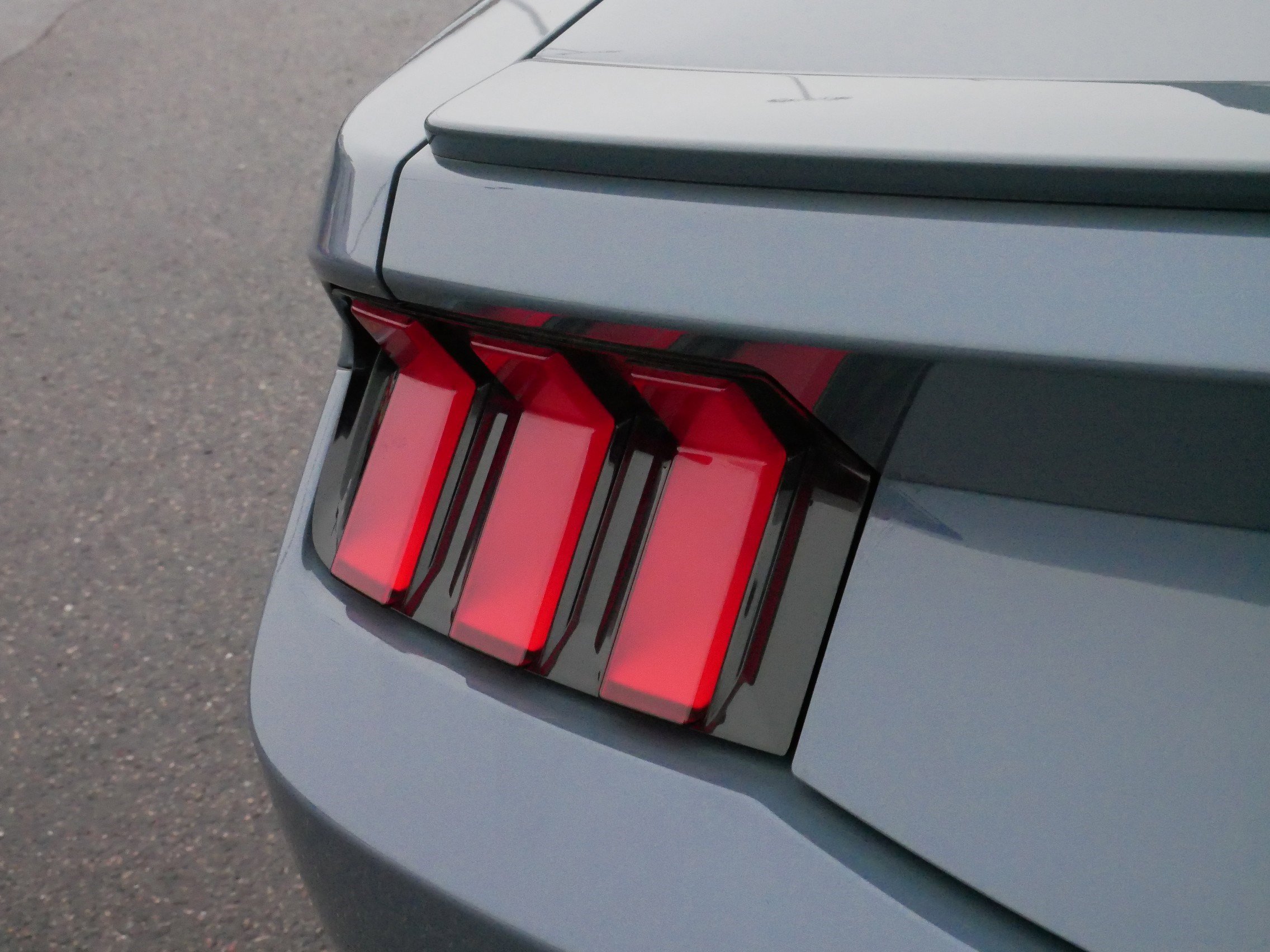 Used 2025 Ford Mustang Premium image 17