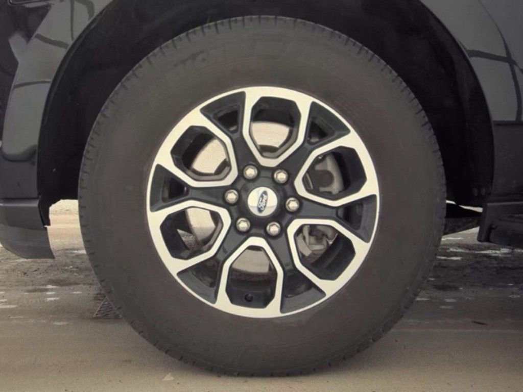 Used 2024 Ford Expedition Max XLT image 21