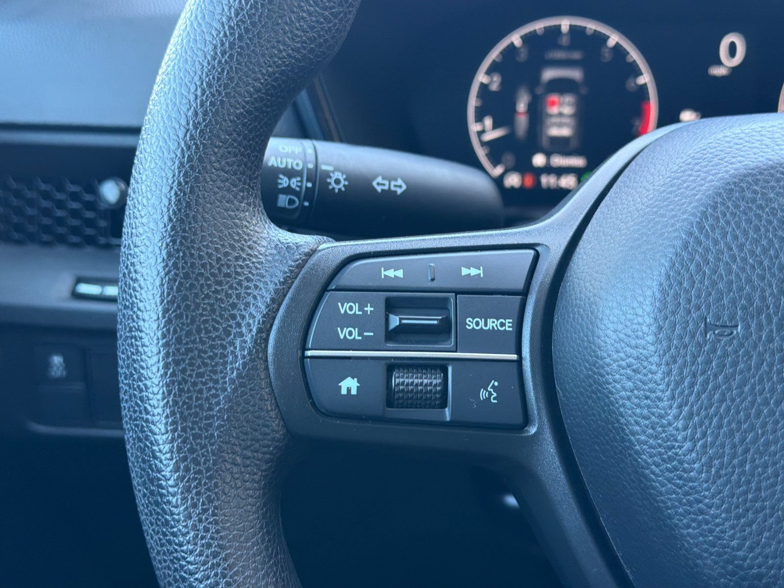 Used 2025 Honda CR-V LX image 27