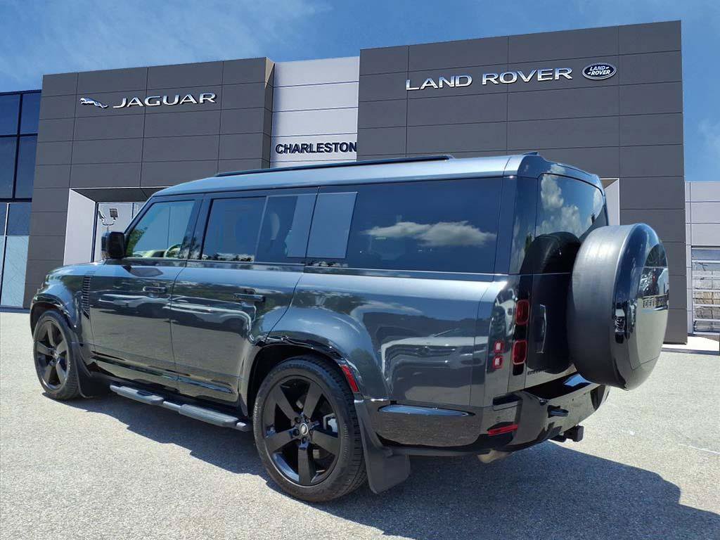 Certified 2025 Land Rover Defender 130 X-Dynamic SE AWD/4WD image 3