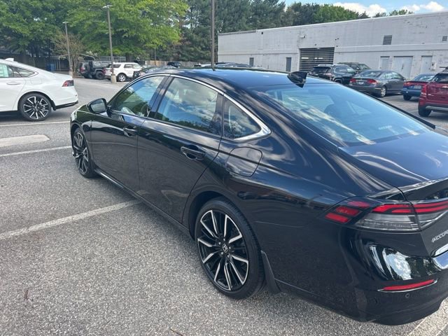 Used 2023 Honda Accord Touring image 5