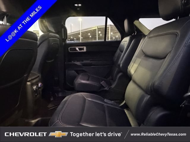 Used 2020 Ford Explorer XLT w/ Equipment Group 202A RWD image 31