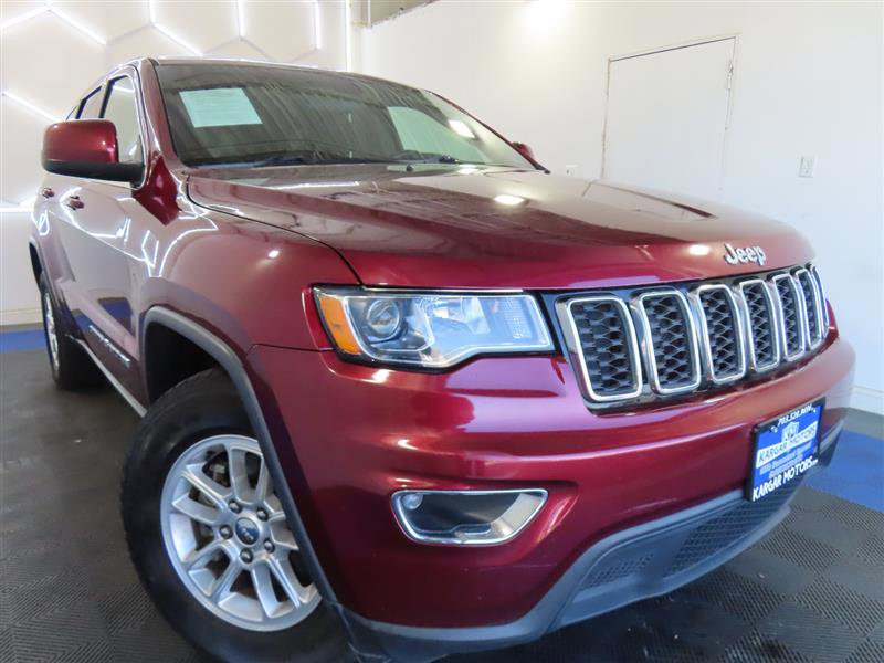 Used 2019 Jeep Grand Cherokee Laredo image 3