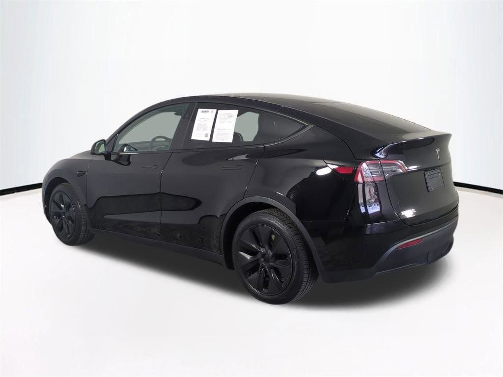 Used 2024 Tesla Model Y Long Range AWD/4WD image 7
