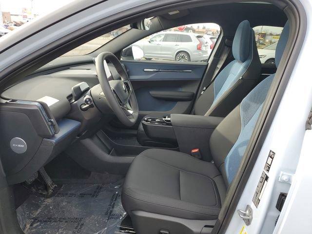 New 2026 Volvo EX30 Plus w/ Climate Package image 5