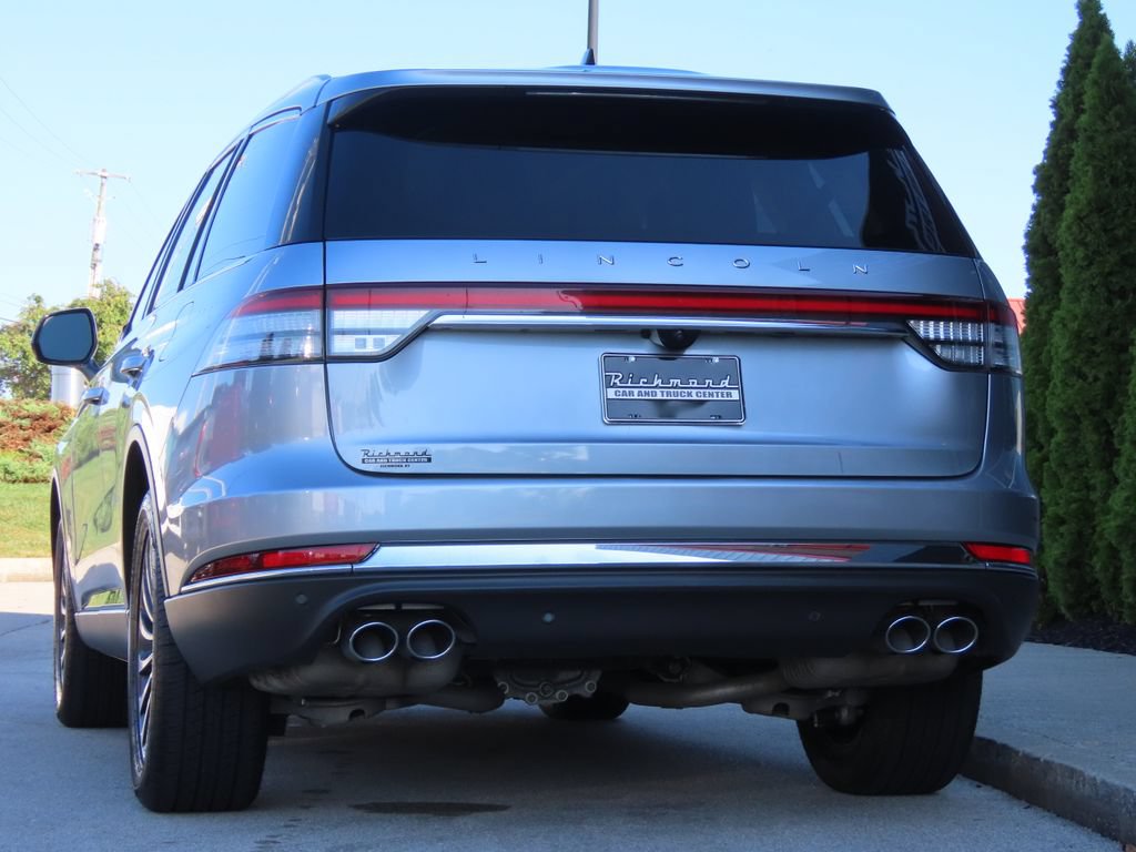 Used 2023 Lincoln Aviator AWD w/ Premium Package image 11