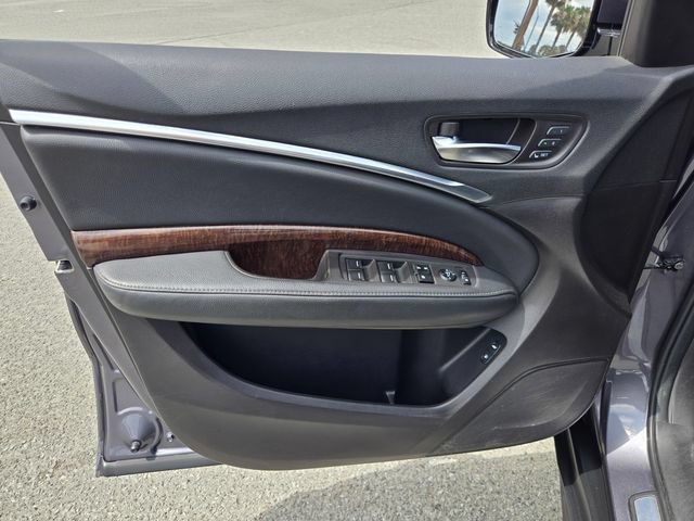 Used 2018 Acura MDX FWD image 19