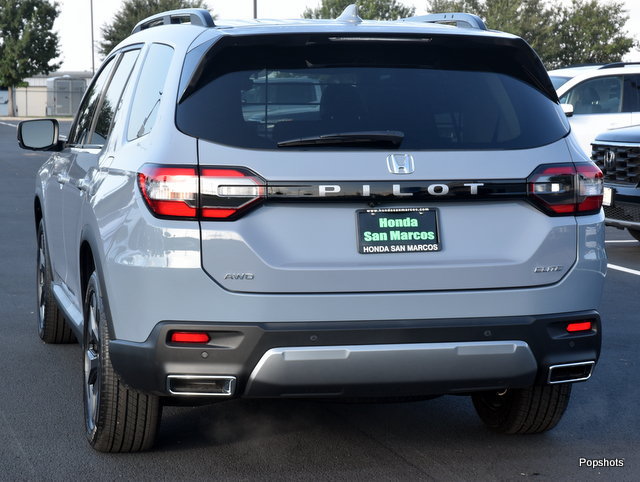 New 2026 Honda Pilot Elite image 5