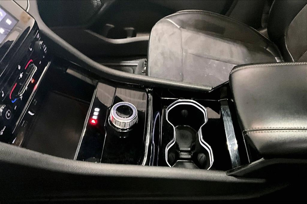 Used 2023 Jeep Grand Cherokee L Laredo image 18