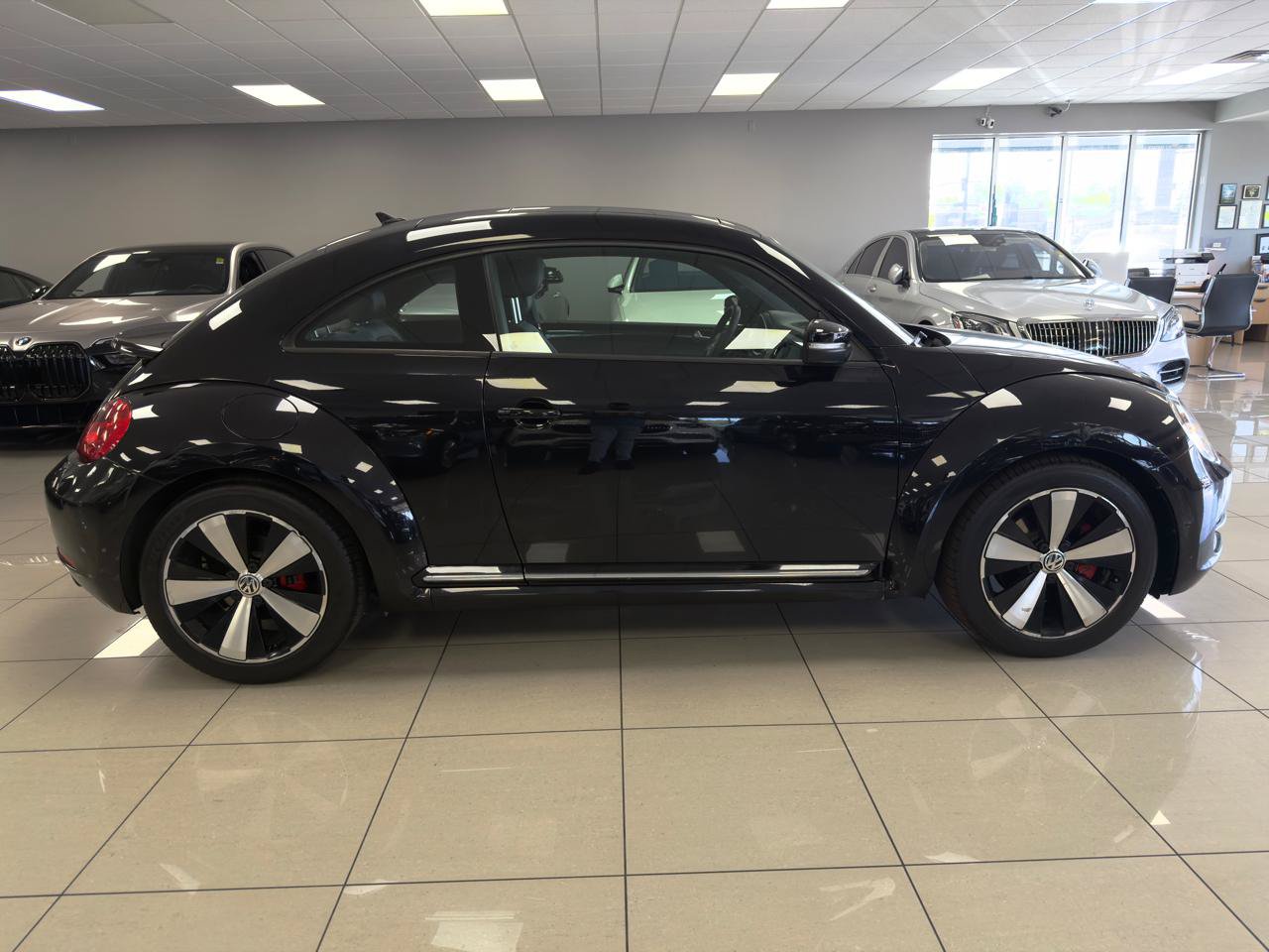 Used 2012 Volkswagen Beetle 2.0T FWD image 5