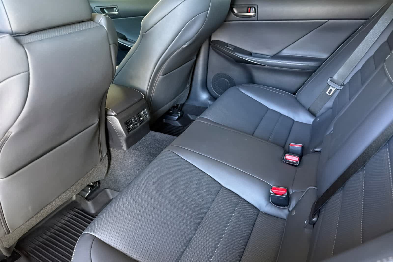 Used 2024 Lexus IS 350 F Sport w/ Navigation Package AWD/4WD image 4