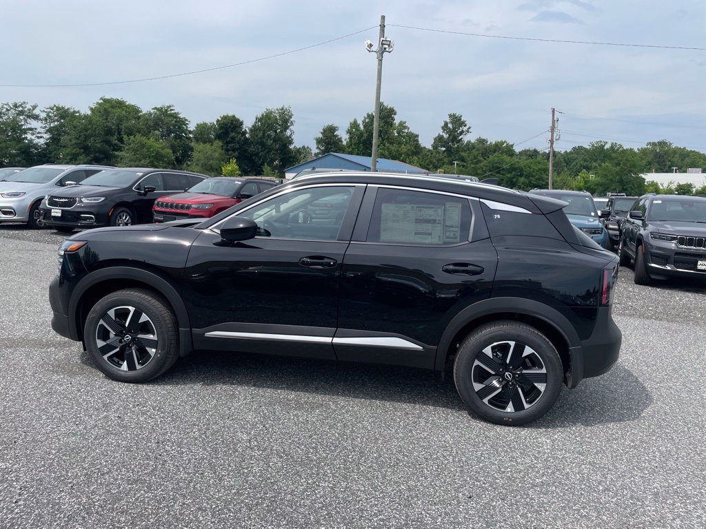 New 2026 Nissan Kicks SV w/ SV Premium Package AWD/4WD image 4