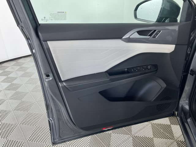 New 2026 Volkswagen Taos SEL AWD/4WD image 5