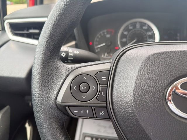 Used 2020 Toyota Corolla LE FWD image 18
