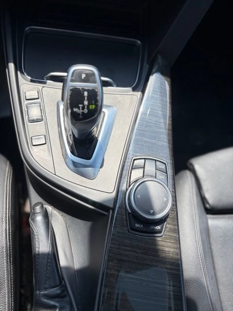 Used 2017 BMW 330i Sedan RWD image 28