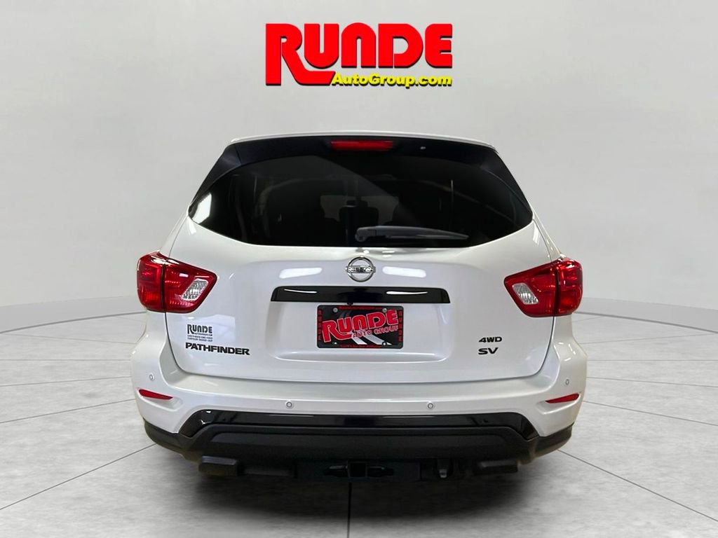 Used 2020 Nissan Pathfinder SV image 5