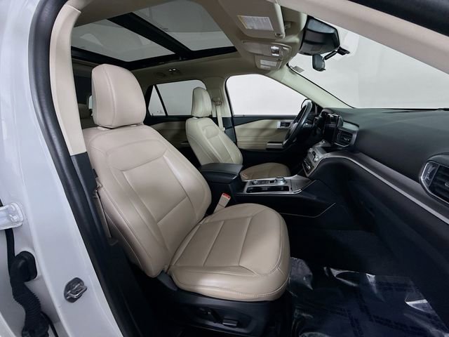 Used 2022 Ford Explorer XLT w/ Equipment Group 202A image 28
