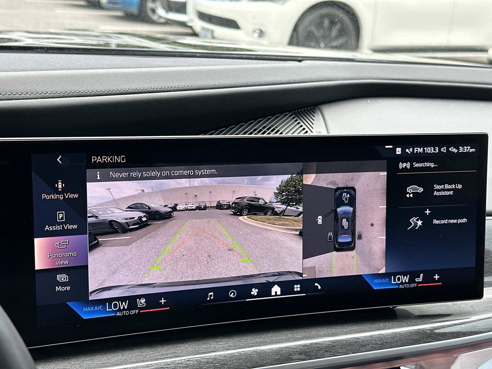 Used 2023 BMW 760i xDrive w/ Parking Assistance Package AWD/4WD image 12