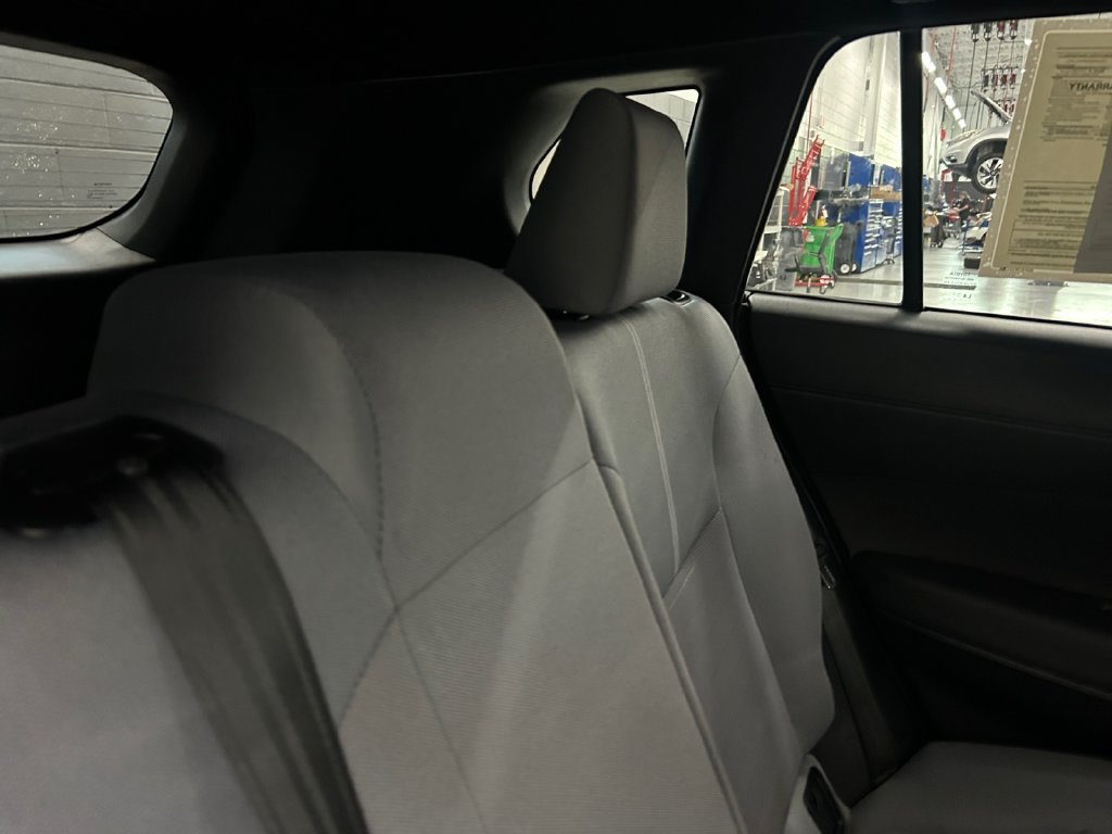 Used 2023 Toyota Corolla Cross AWD Hybrid image 12