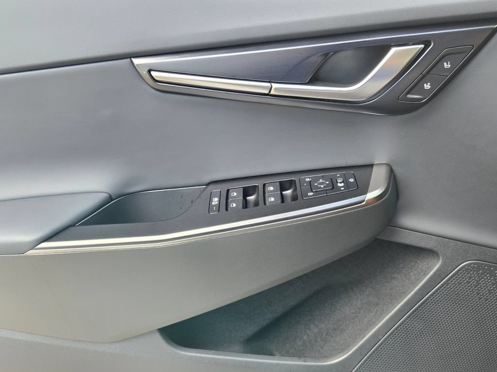 New 2026 Kia EV6 Wind RWD image 14