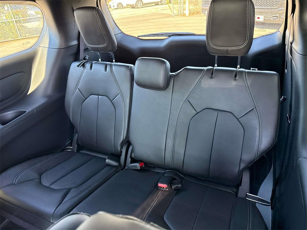 New 2026 Chrysler Voyager LX image 9