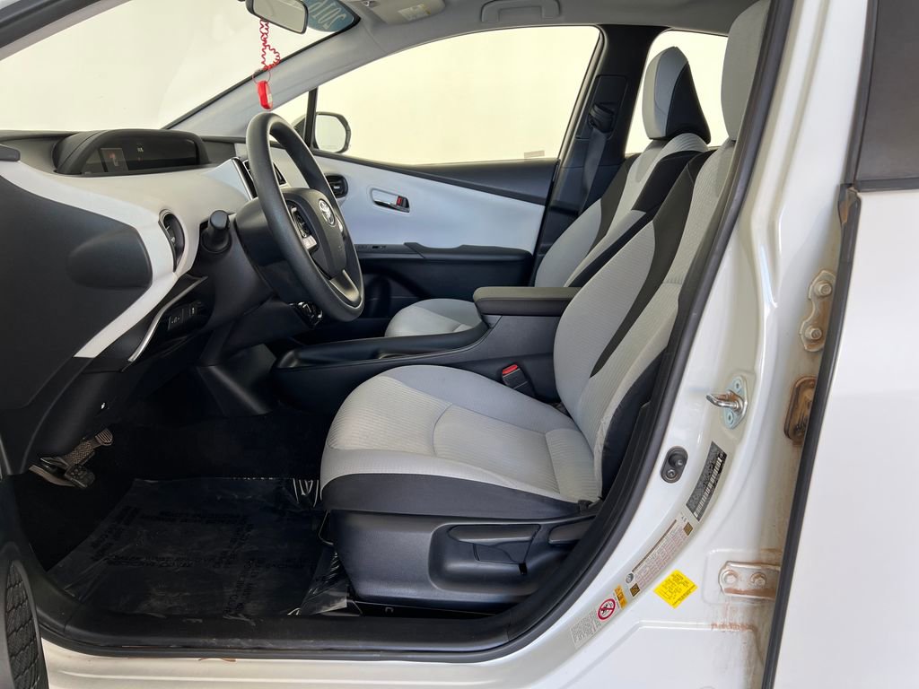 Used 2016 Toyota Prius Two image 12