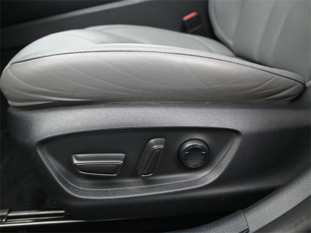 Used 2021 Toyota Avalon XLE image 14