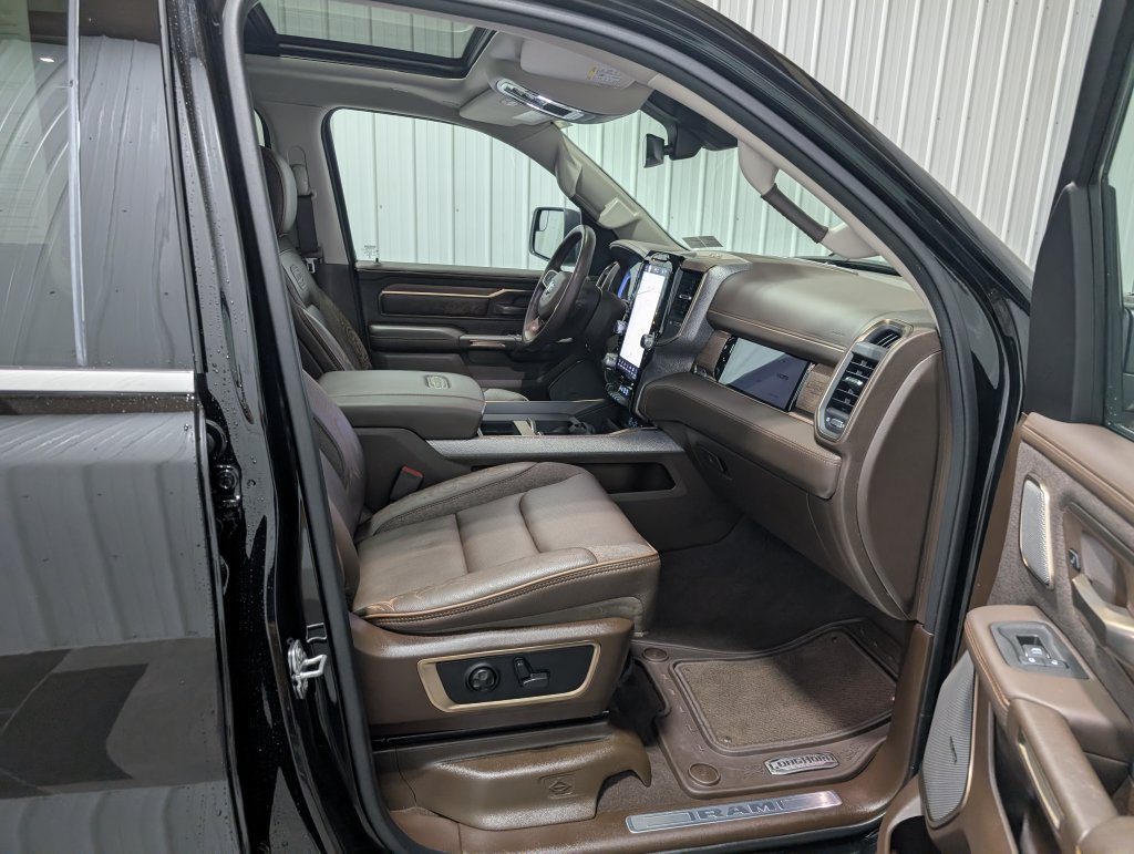 Used 2026 RAM 1500 Limited AWD/4WD image 32