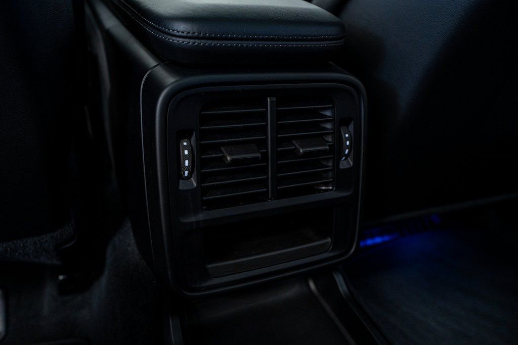 Used 2024 Porsche Taycan image 50