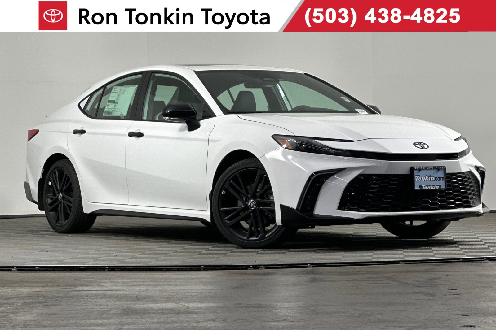 New 2026 Toyota Camry Hybrid image 1