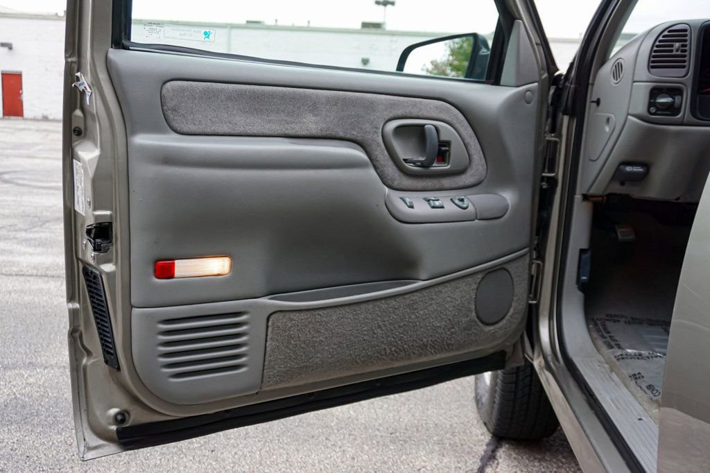 Used 1998 Chevrolet Silverado 1500 4x4 Extended Cab w/ Preferred Equipment Group 2 image 20