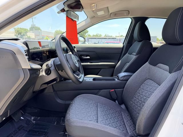 Certified 2025 Nissan Kicks SV FWD image 16