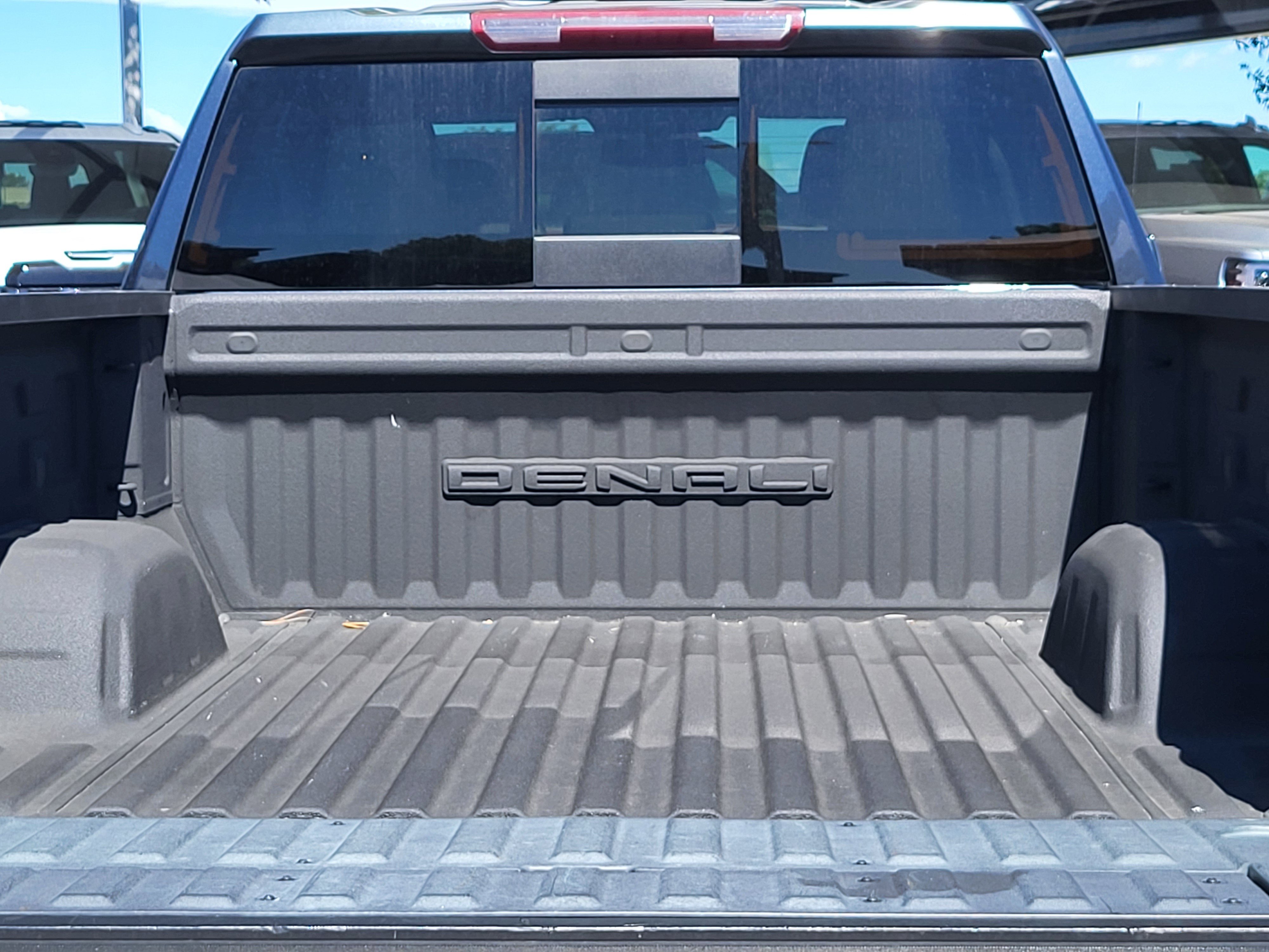 Used 2022 GMC Sierra 1500 Denali w/ Denali Premium Package AWD/4WD image 24