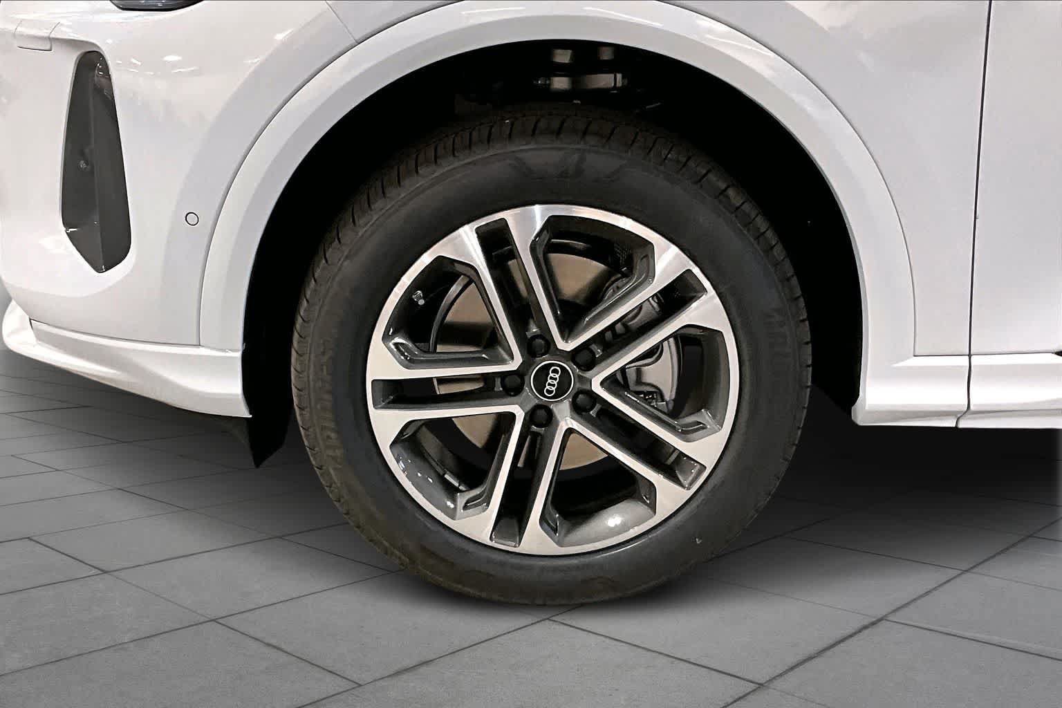 Certified 2026 Audi Q5 Premium AWD/4WD image 11