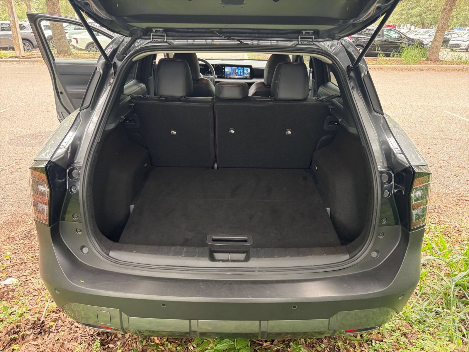 Used 2026 Nissan Kicks SR FWD image 30