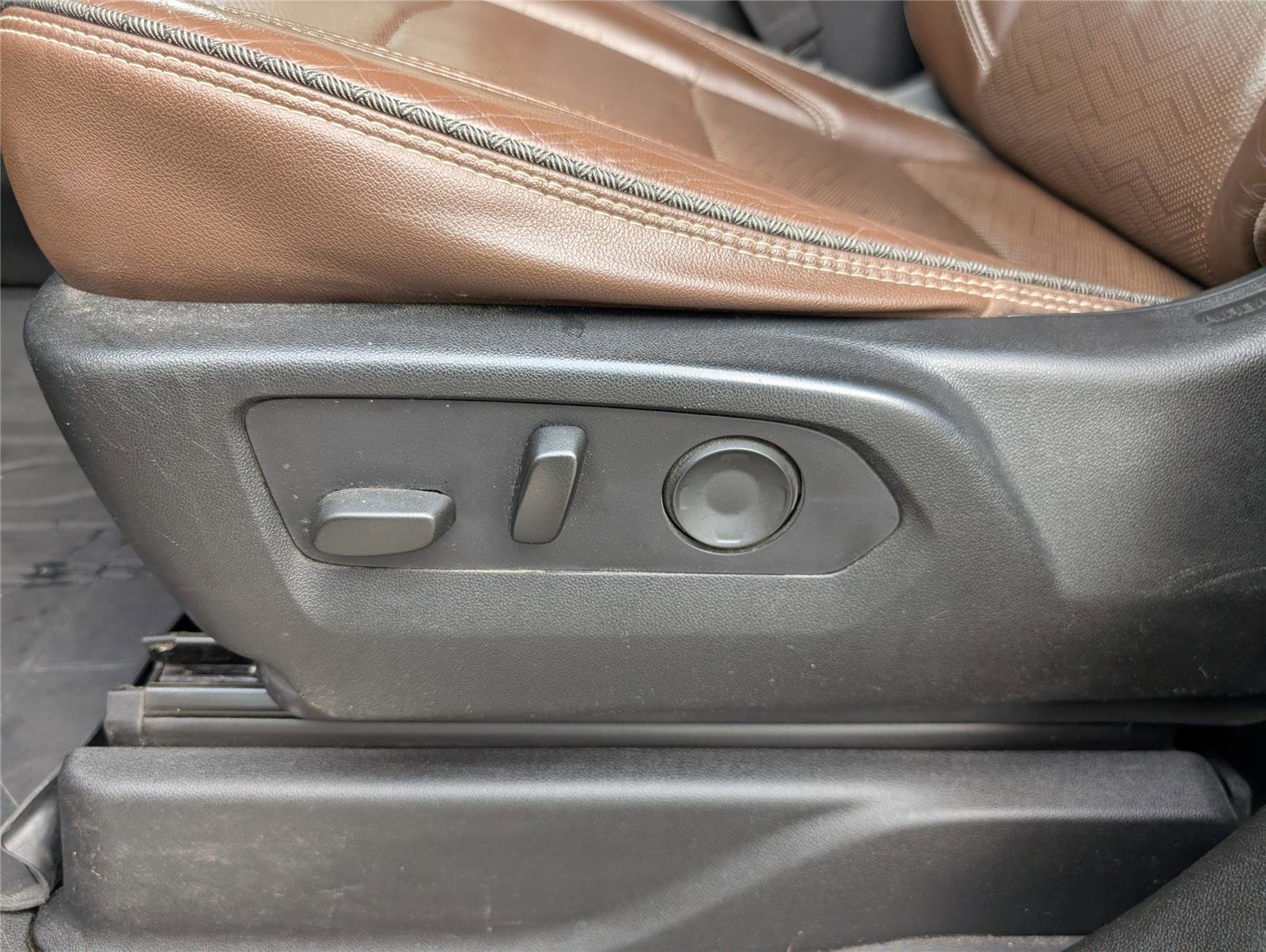 Used 2021 Chevrolet Tahoe High Country image 11