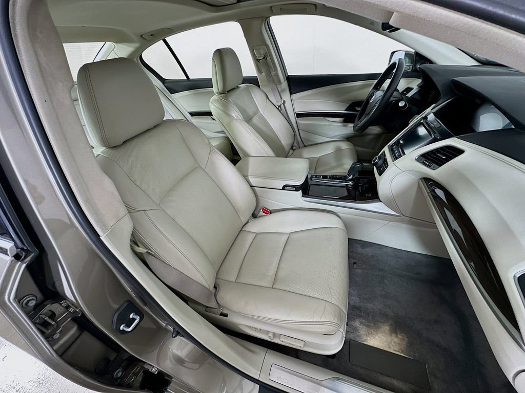 Used 2017 Acura RLX w/ Technology Package FWD image 7