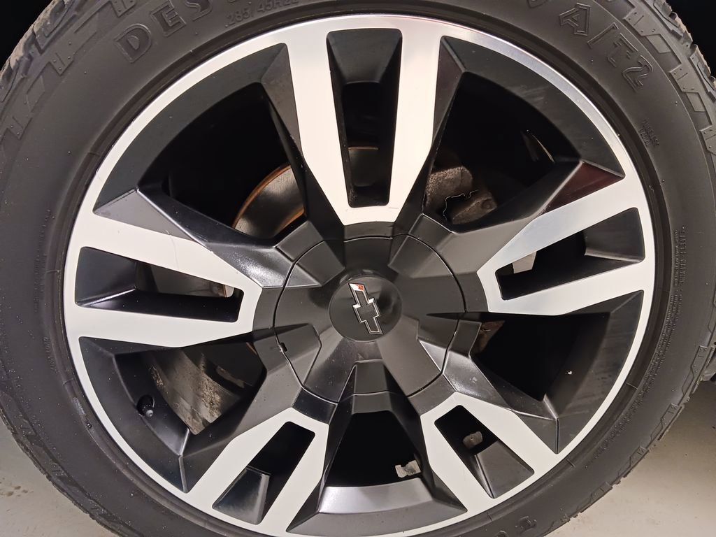 Used 2019 Chevrolet Tahoe Premier w/ RST 6.2L Performance Edition AWD/4WD image 26