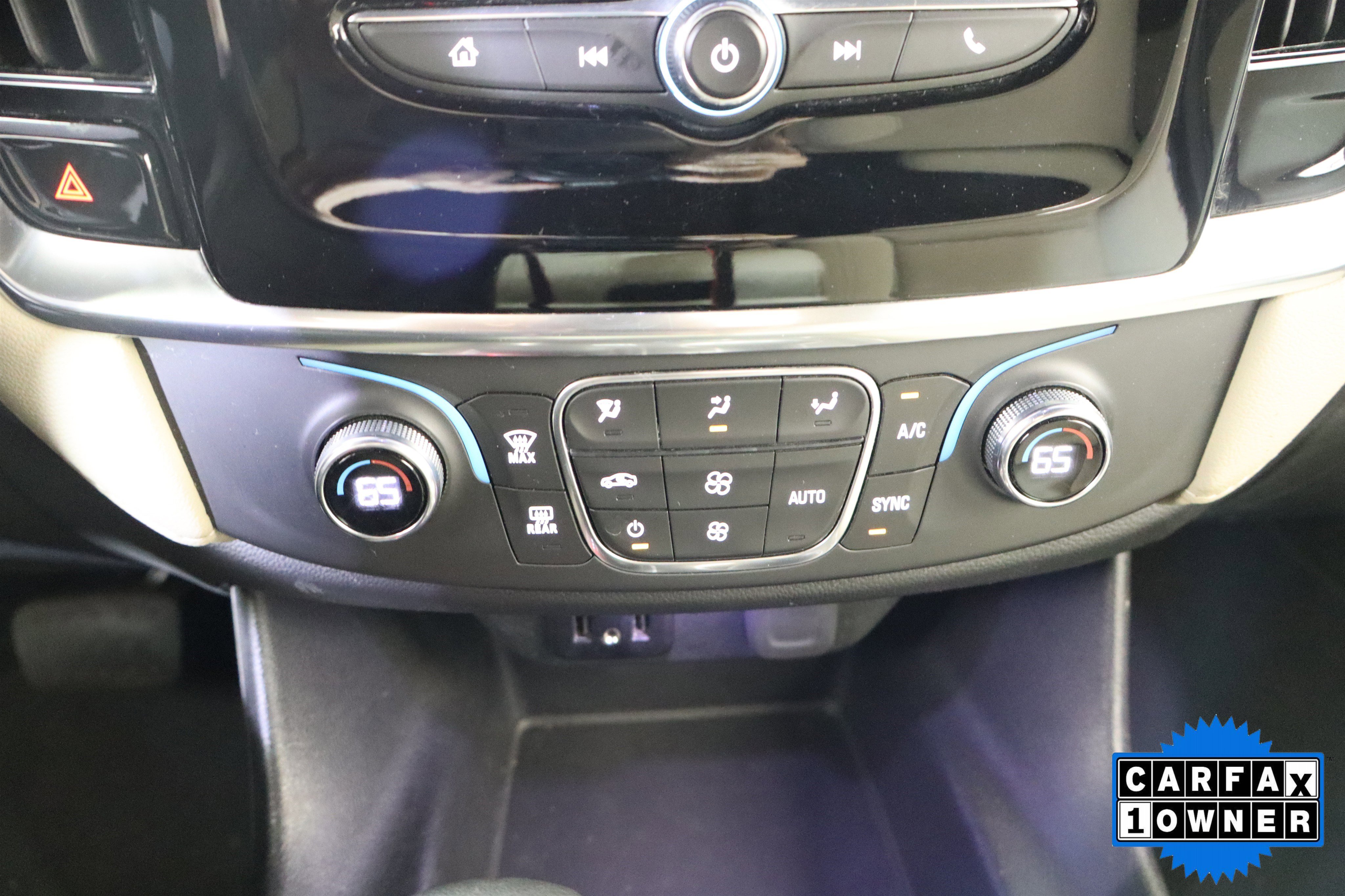 Used 2022 Chevrolet Traverse LS AWD/4WD image 25