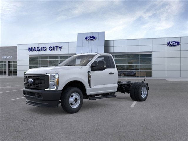 New 2025 Ford F350 XL w/ Snow Plow Prep Package