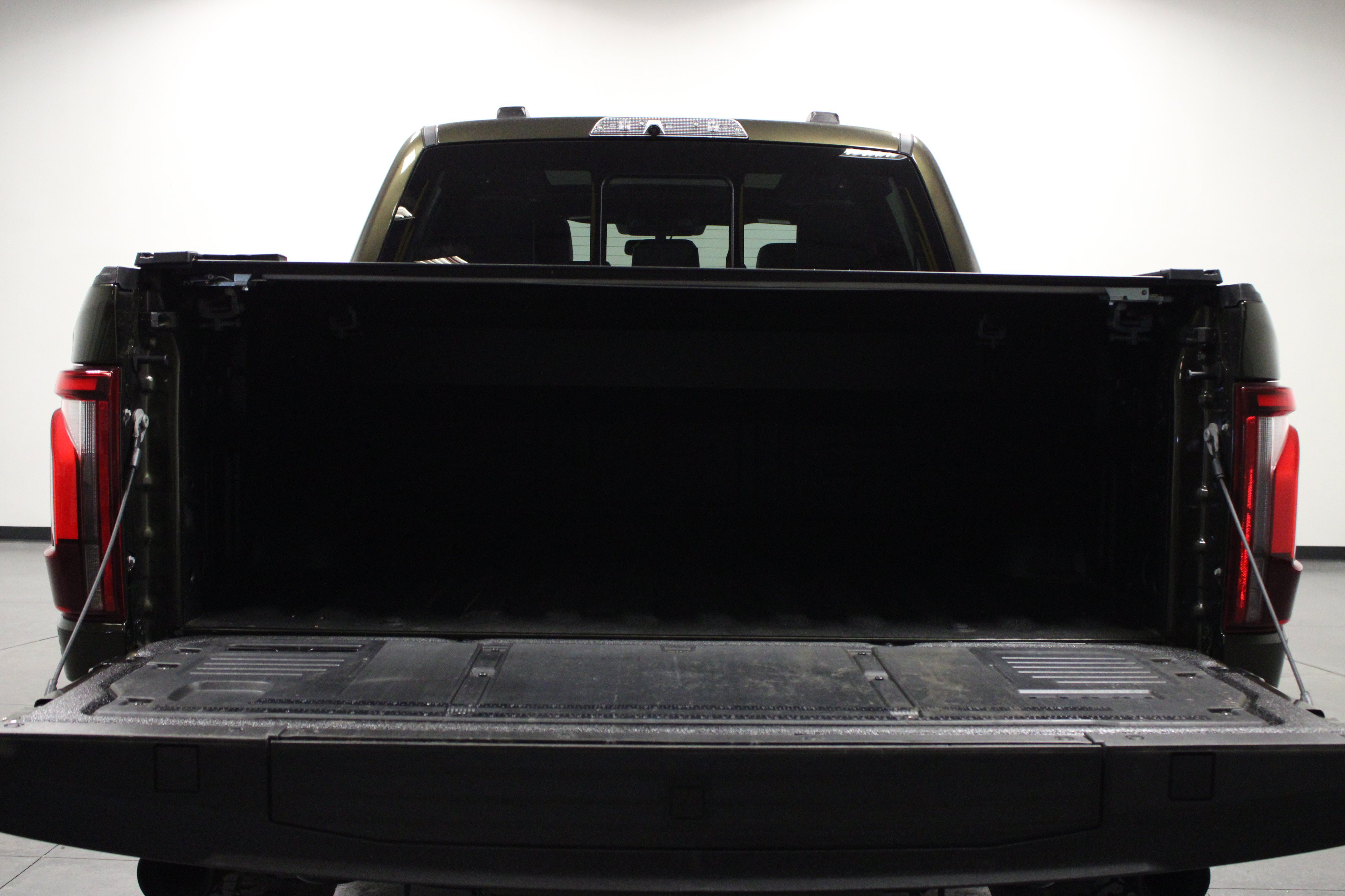 Used 2024 Ford F150 Raptor w/ Equipment Group 803A Raptor R AWD/4WD image 14