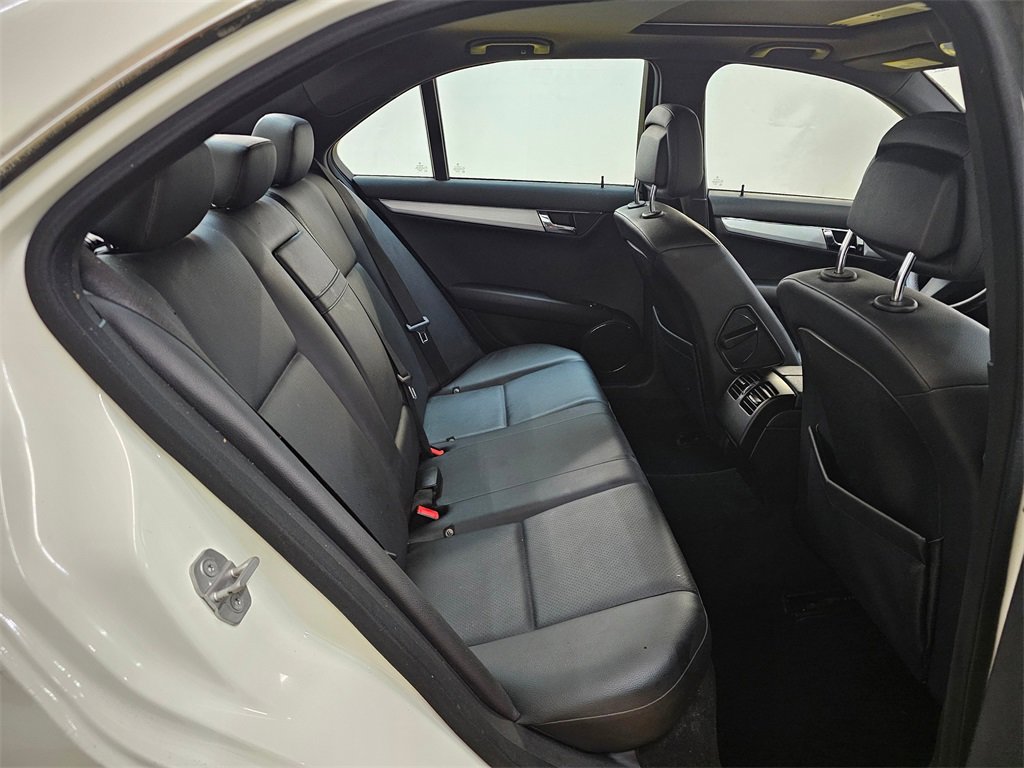 Used 2009 Mercedes-Benz C 300 Sedan image 12