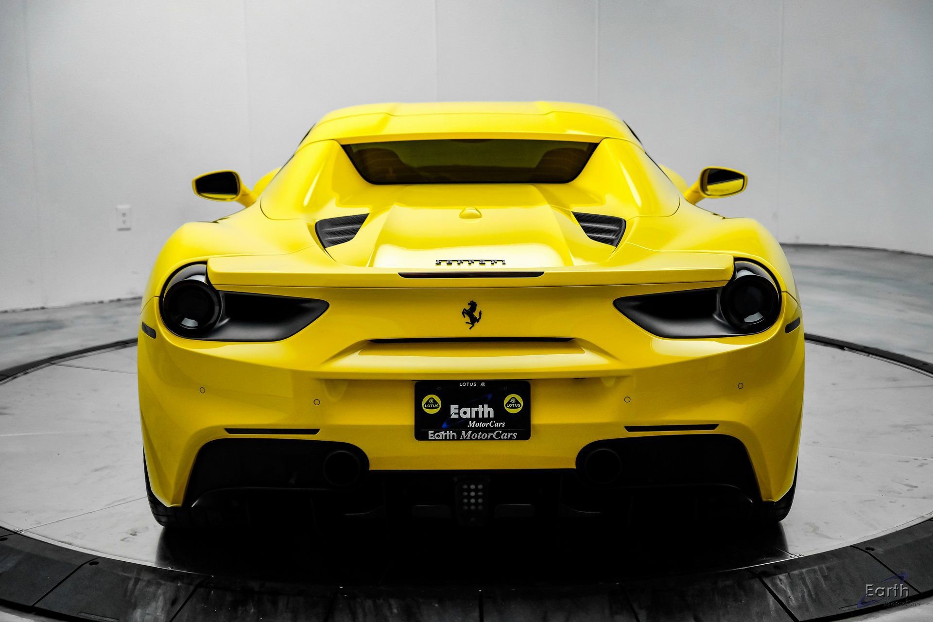 Used 2017 Ferrari 488 Spider image 20