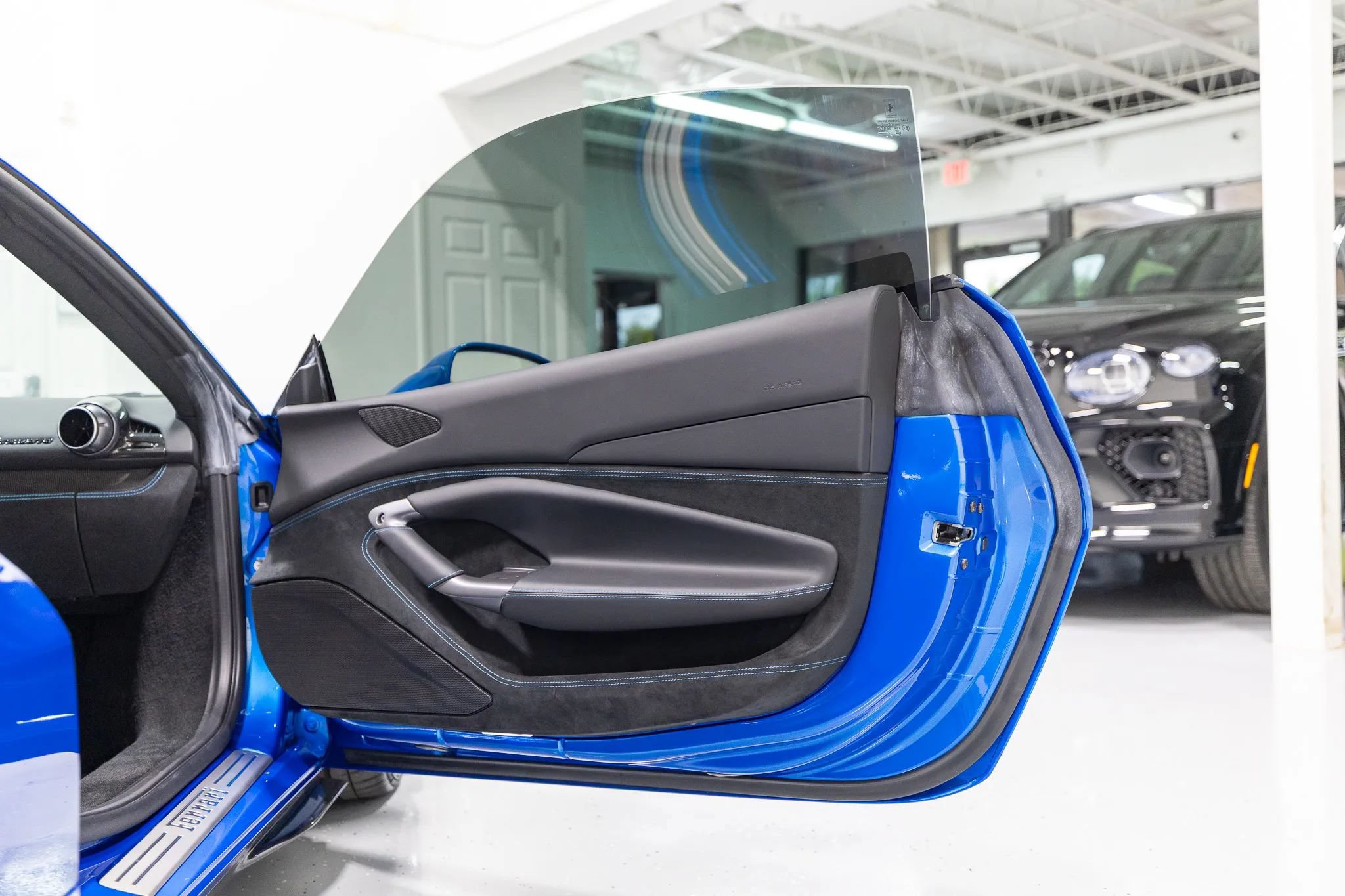 Used 2020 Ferrari F8 Tributo RWD image 35