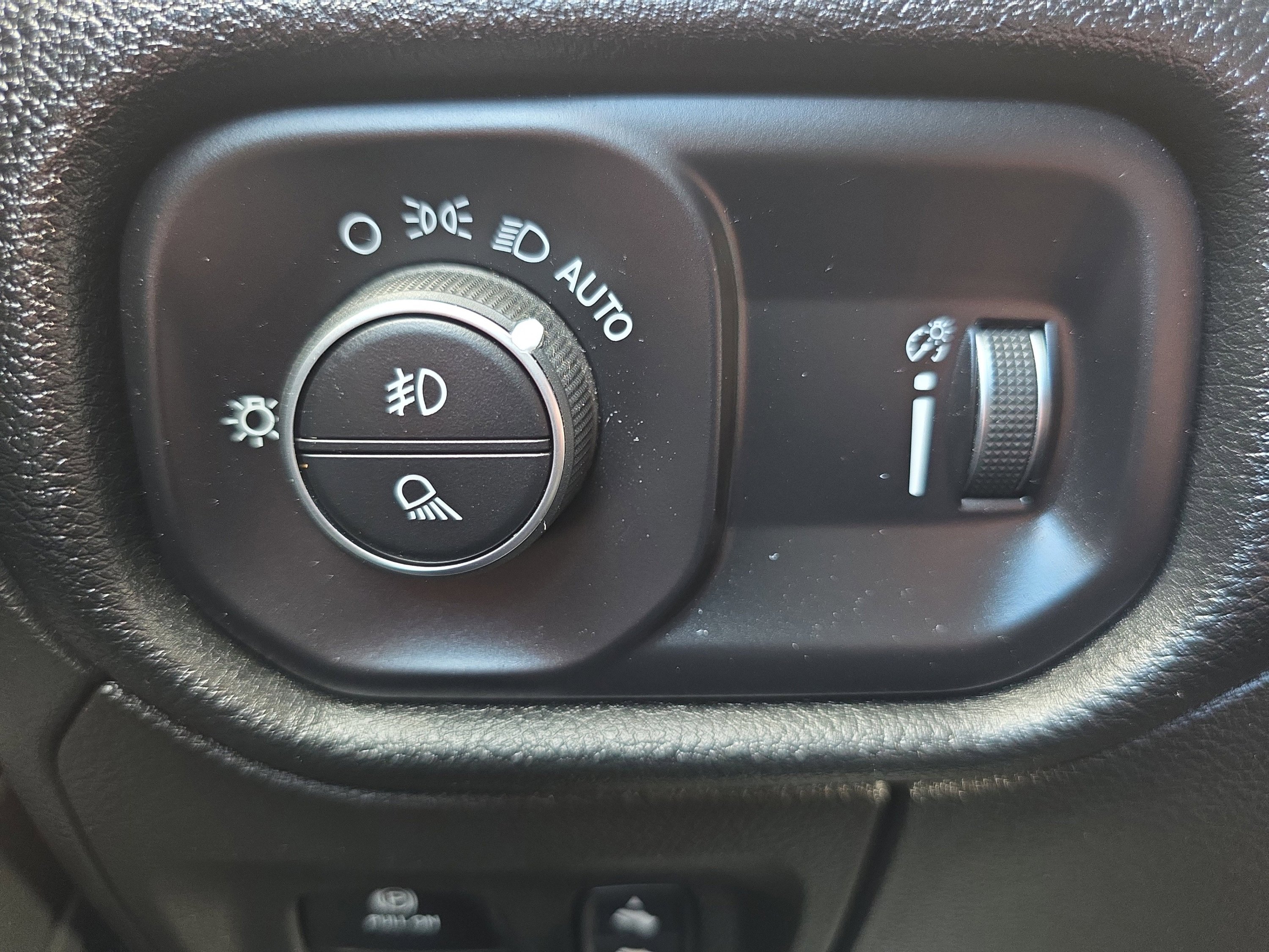 Used 2022 RAM 1500 Big Horn image 34