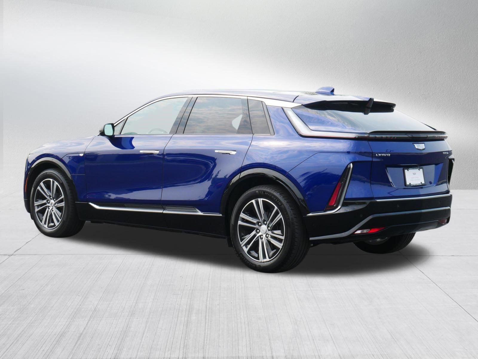 Certified 2024 Cadillac Lyriq Luxury w/ LPO, Floor Liner Package AWD/4WD image 4