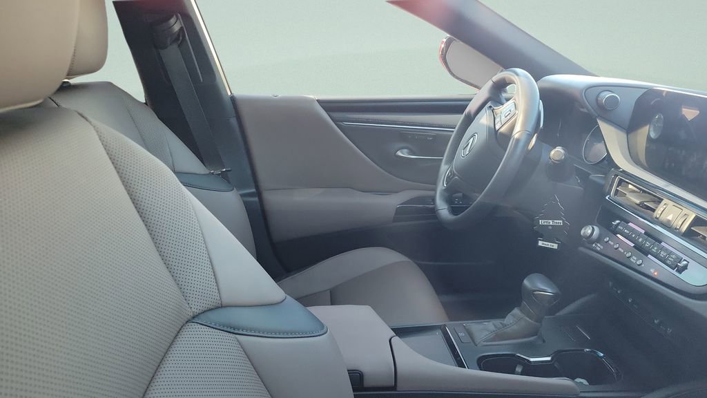 Used 2024 Lexus ES 350 w/ Premium Package FWD image 7