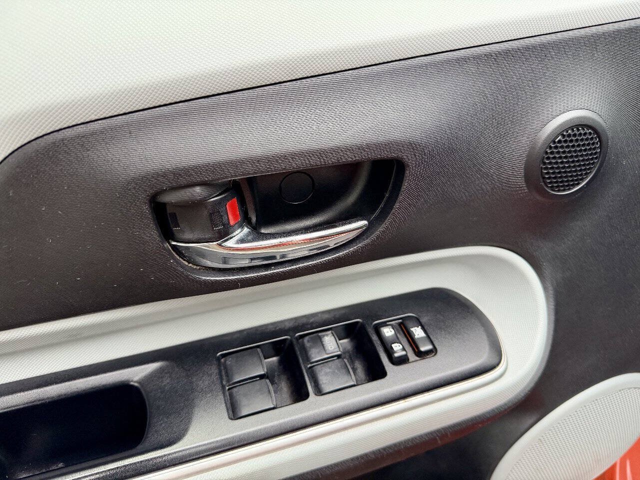 Used 2014 Toyota Prius C Four FWD image 33