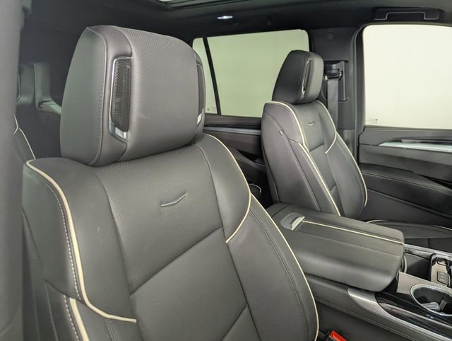 Used 2025 Cadillac Escalade Sport w/ Touring Package image 31